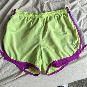 Medium athletic shorts